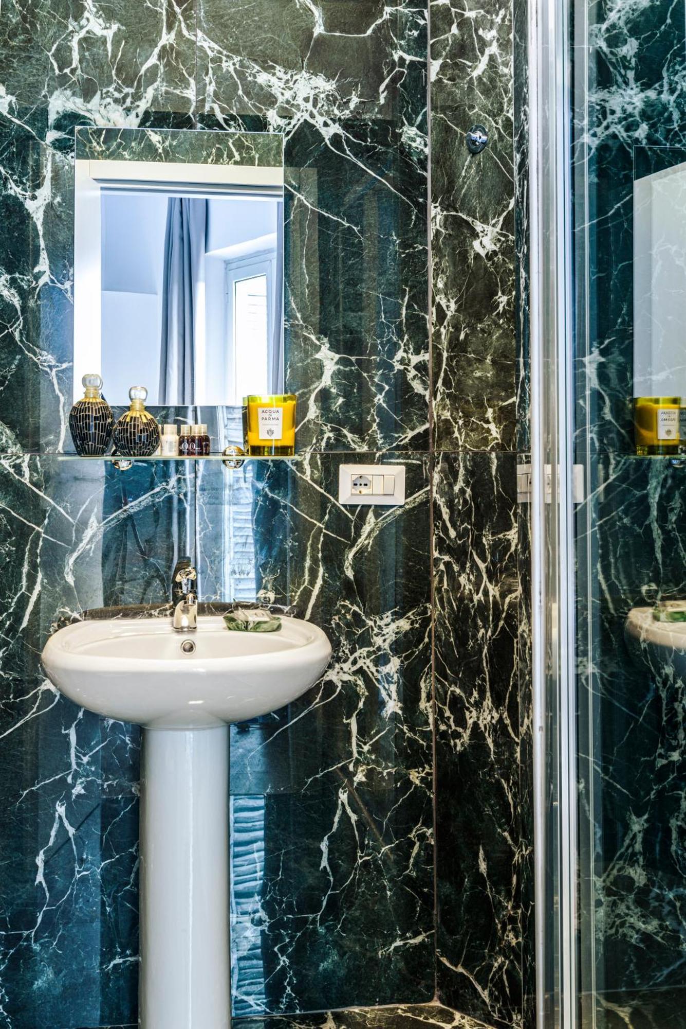 Elysium Suites Colosseo Rom Eksteriør billede